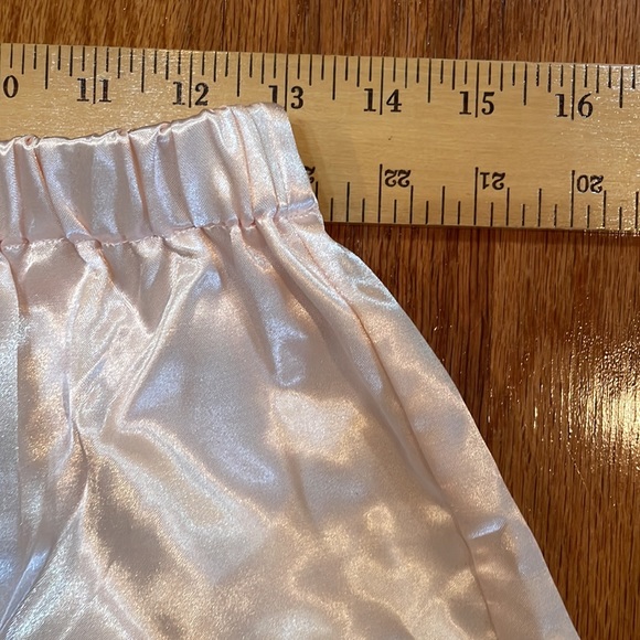 Rosa’s Closet Women Pajama Set Size Medium Pink Floral top solid pants Buttons - Picture 13 of 13